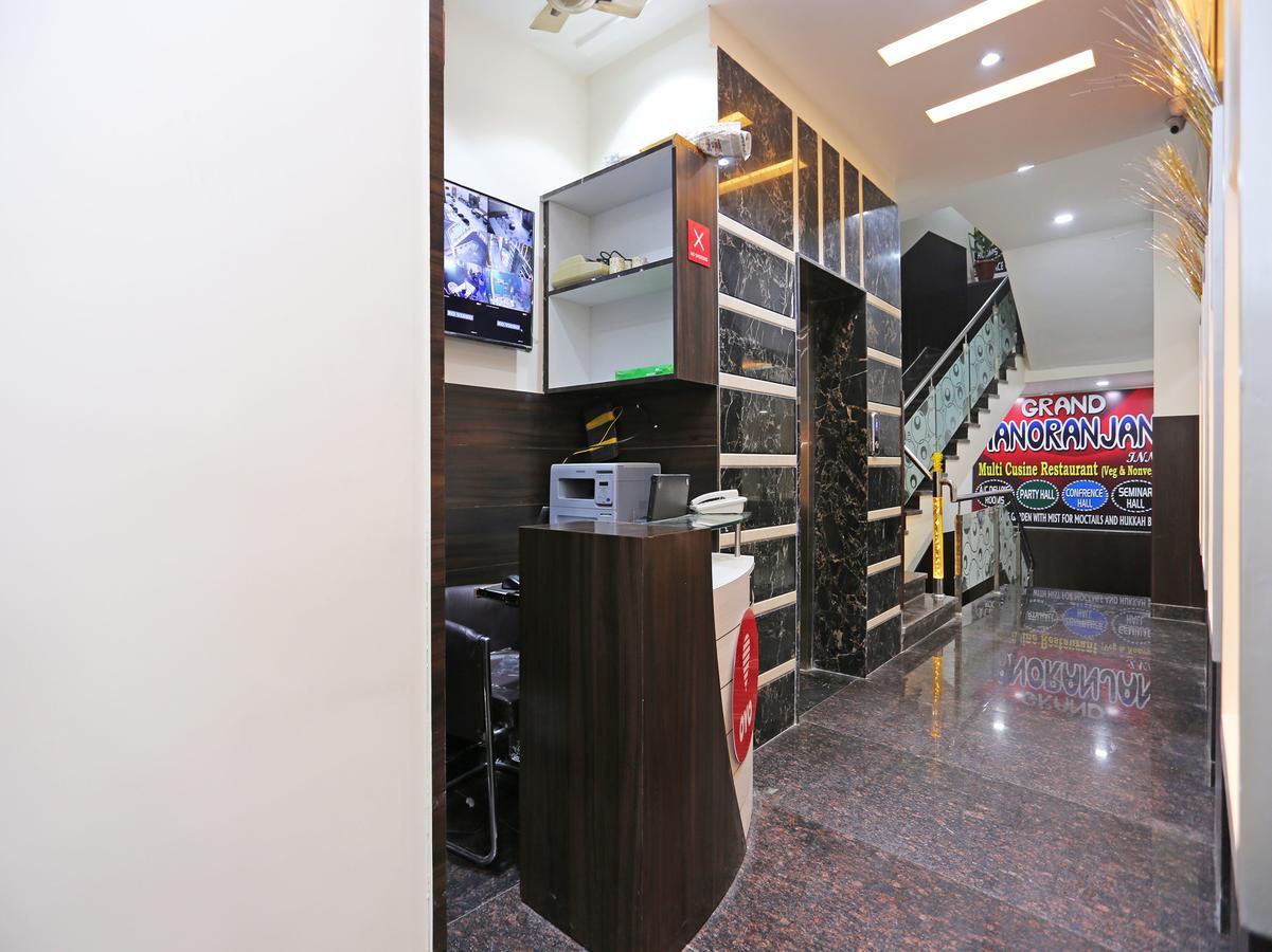 Oyo 10360 Hotel Grand Manoranjan Gorakhpur Kültér fotó
