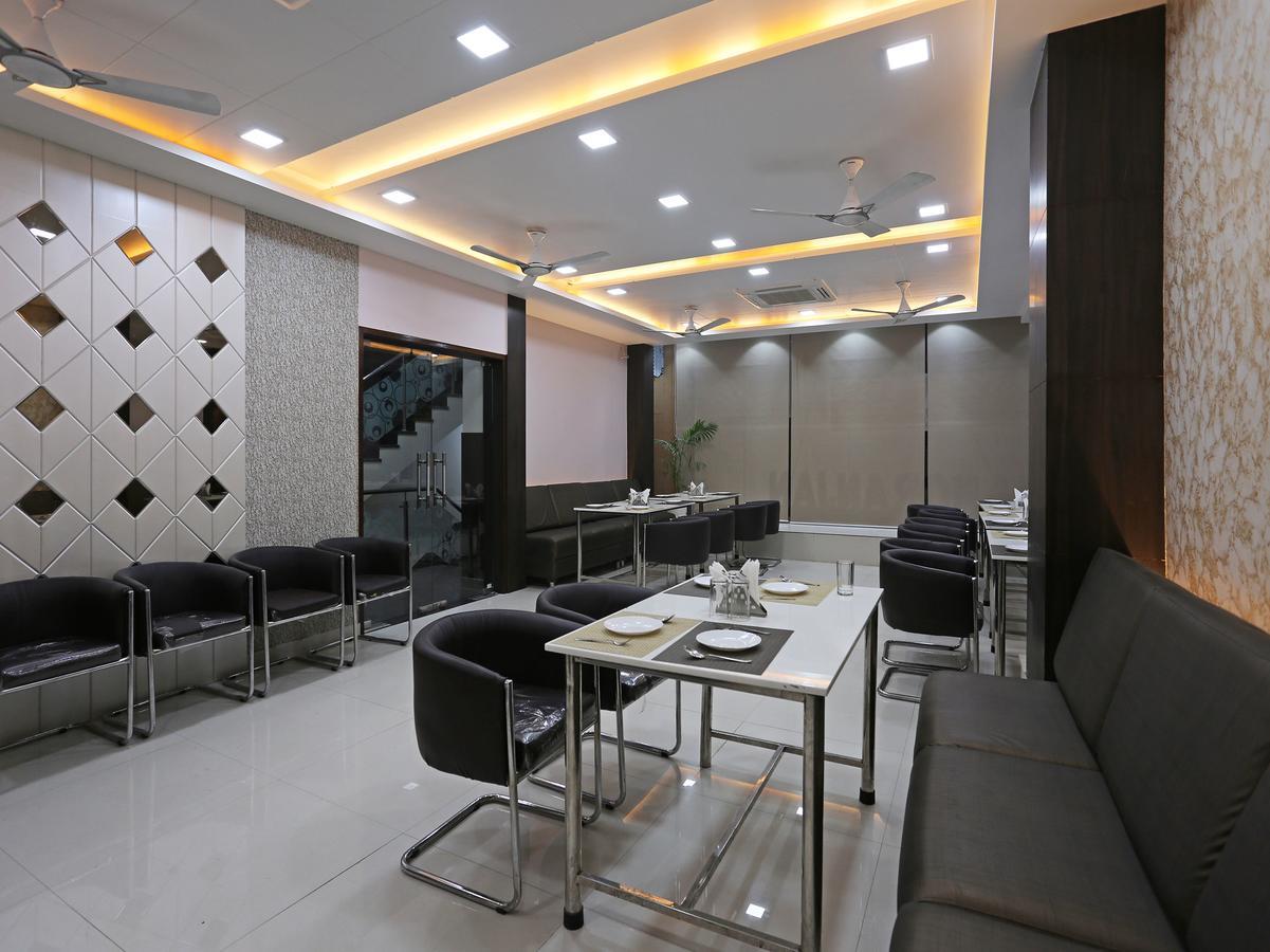 Oyo 10360 Hotel Grand Manoranjan Gorakhpur Kültér fotó